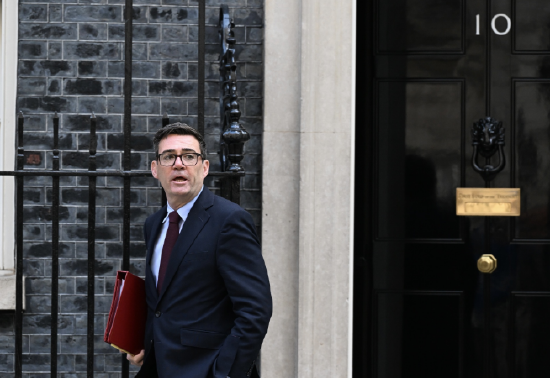 预算日临近 英国首相伯纳姆“事在人为”执政理念迎来考验